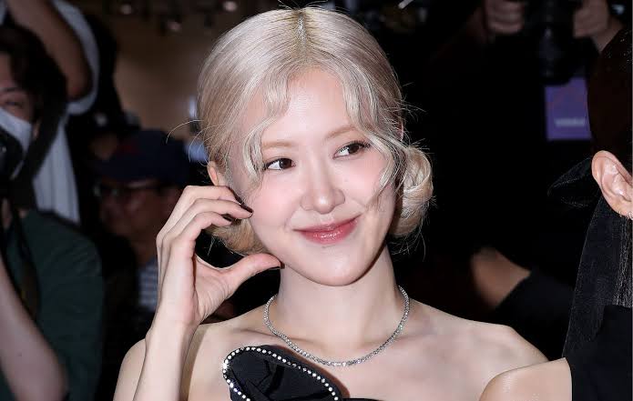 Rosé — The Balladeer Who Went Pop